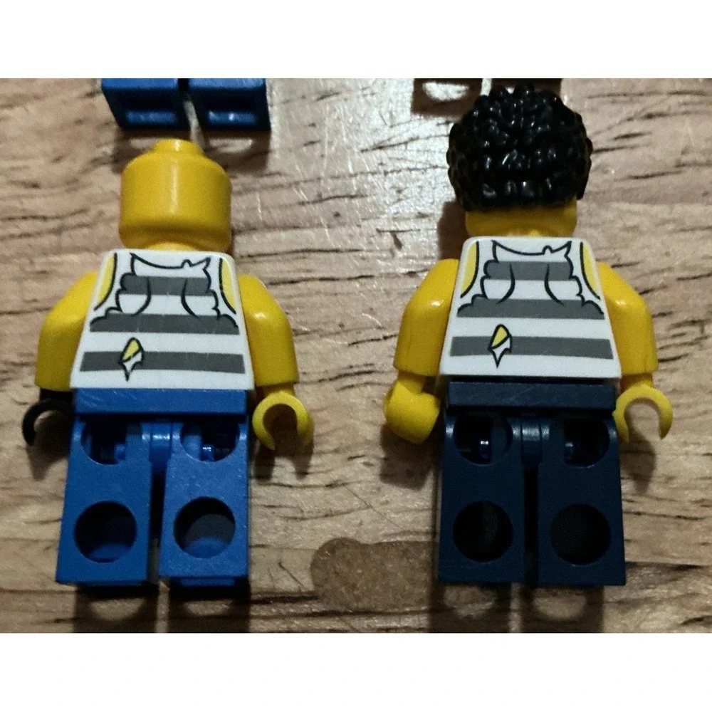 LEGO Lot 9Minifigure Police And Jail Prisoners City